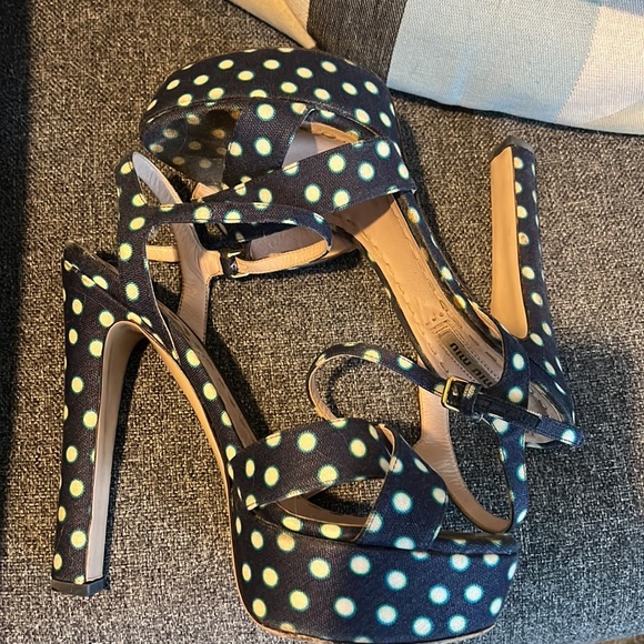 Miu Miu platform, 6 inch polka dot open toe heels from Nordstrom. Size 37 - Picture 3 of 11